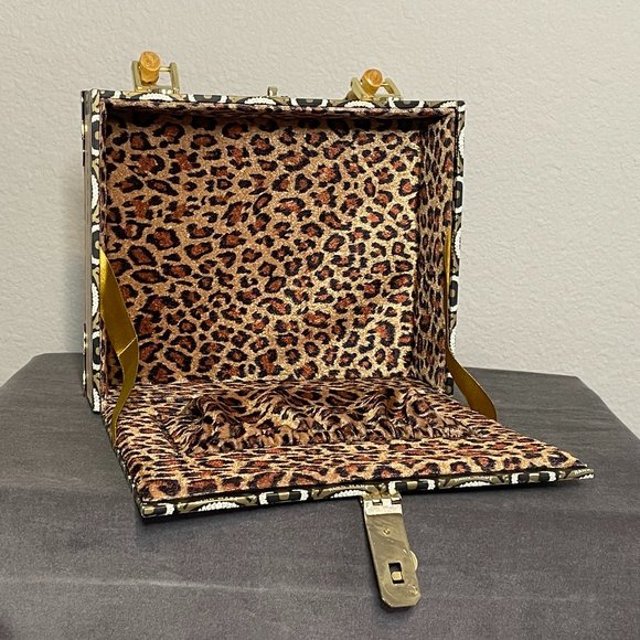 Cigar Box Purse w/Bamboo Handle & Leopard Fabric Interior - Picture 3 of 7